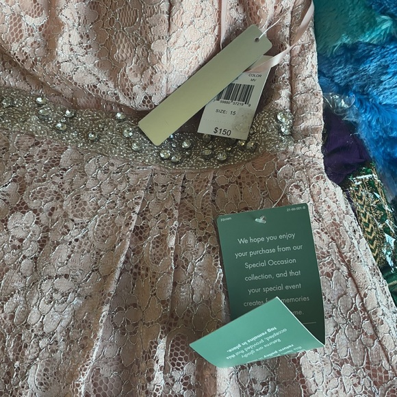 Brand new prom dress in blush pink - Picture 2 of 3